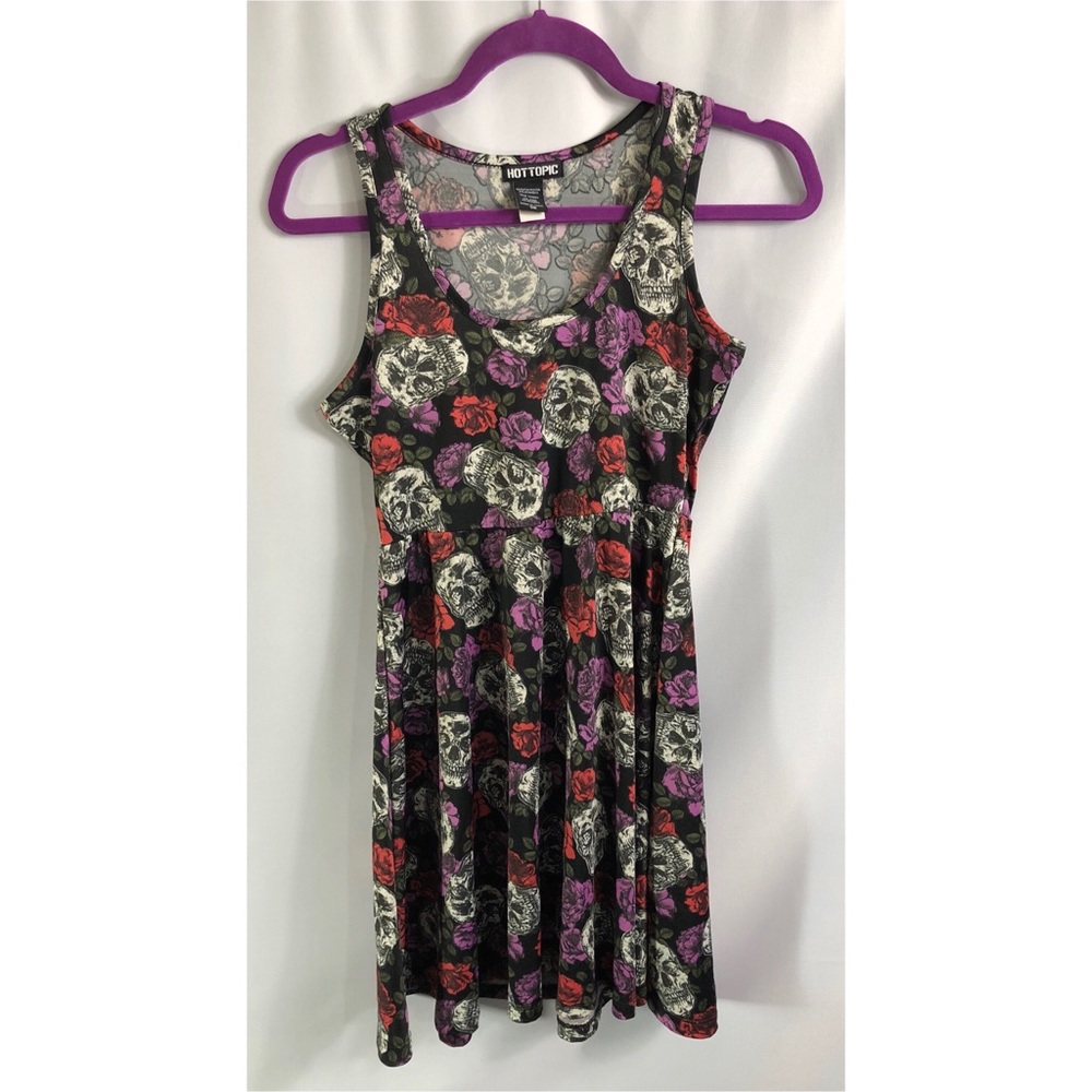 Sz. S Hot Topic Skull & Roses Skater Dress
